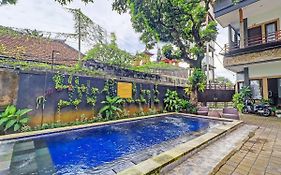Capital O 92229 Pudak Sari Homestay